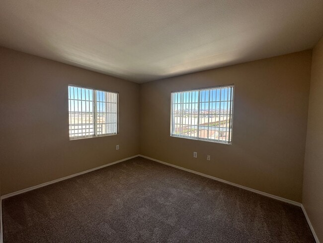 Building Photo - Adorable 3 bedroom Las Vegas Nv condo
