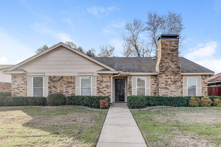 Primary Photo - 1350 Greenbriar Ln