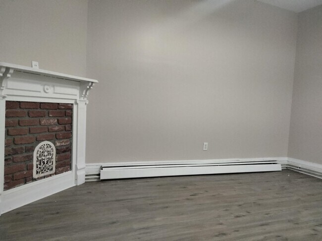 Building Photo - 667 Palisade Ave