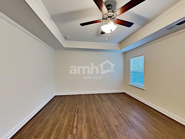 Building Photo - 689 Woodall Rd