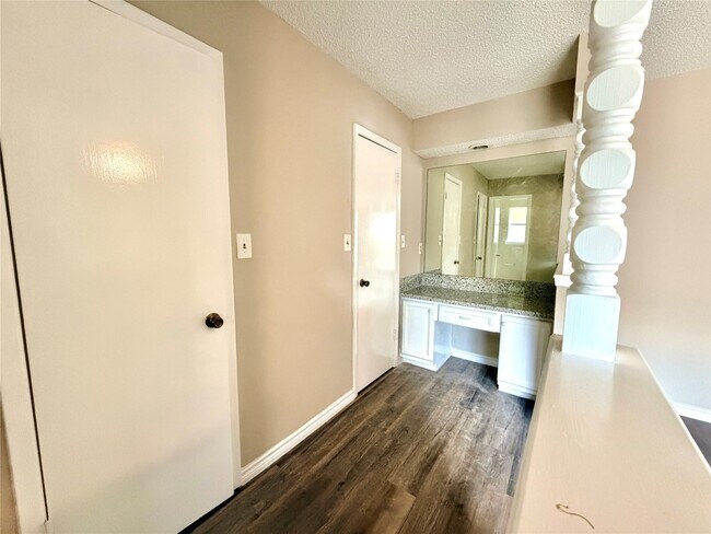 Building Photo - 4122 Baynard Dr