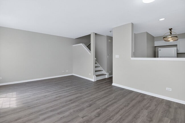 Building Photo - 644 Lincoln Station Dr