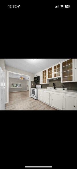 Building Photo - 7418 Oscar Dr