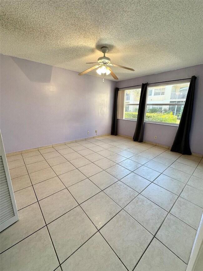 Building Photo - 12165 Royal Palm Blvd