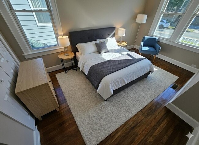 Building Photo - 244 Centre Ave