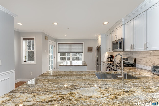 Building Photo - 280 Old Lambert Rd