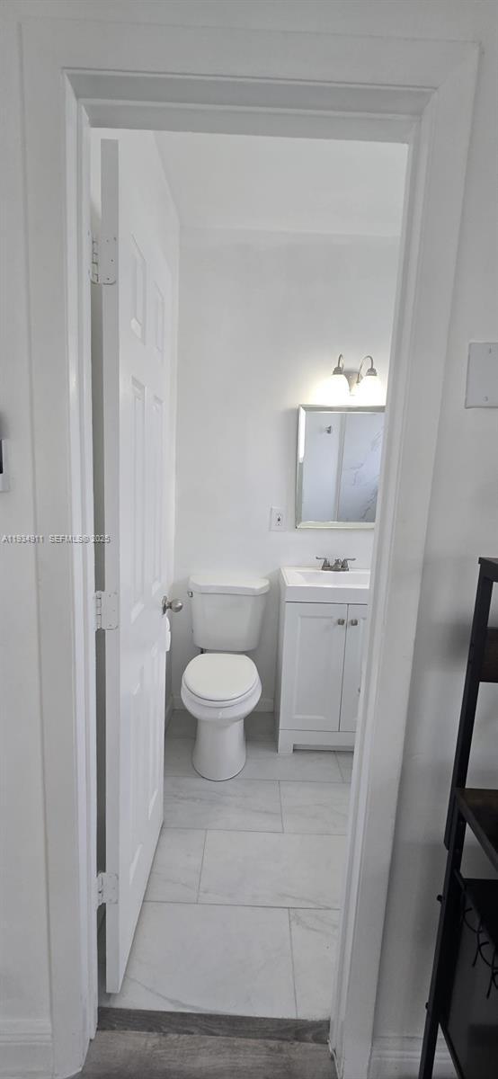 Building Photo - 8430 Harding Ave