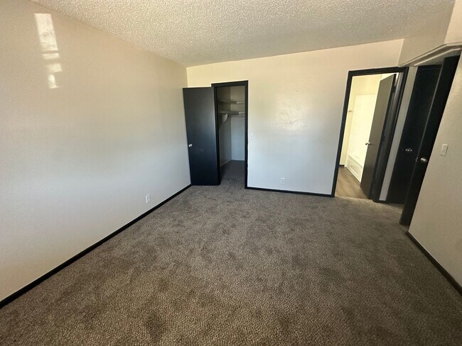 Building Photo - Bartlesville Cara Manor