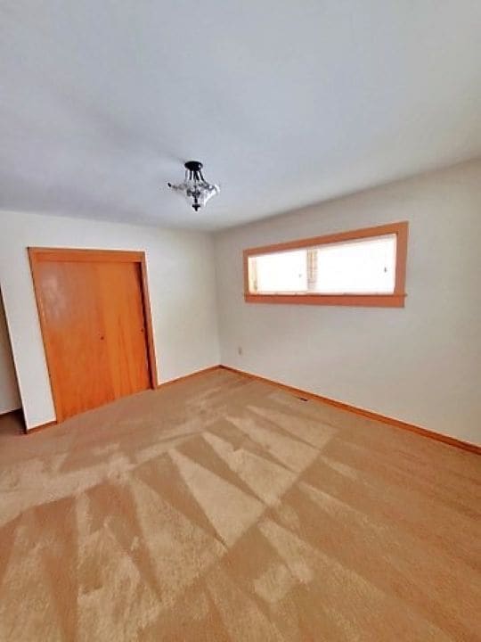 Building Photo - 724 Wisconsin St