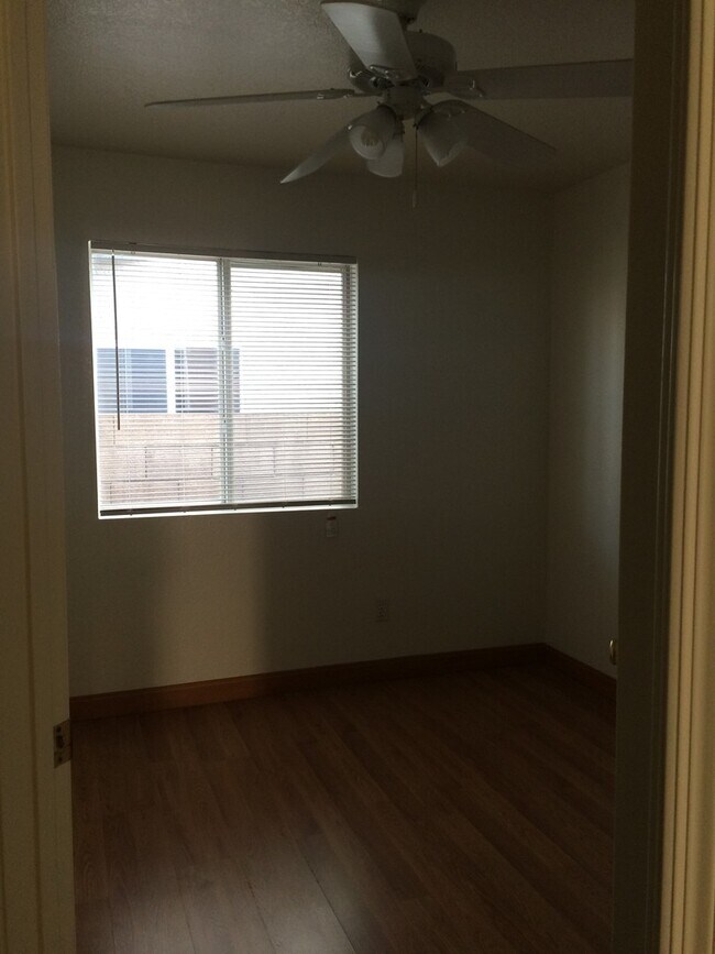 Building Photo - Beautiful 3 bedroom 2 bath North Phoenix h...