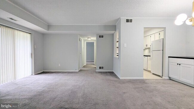 Building Photo - 125 Leedom Way