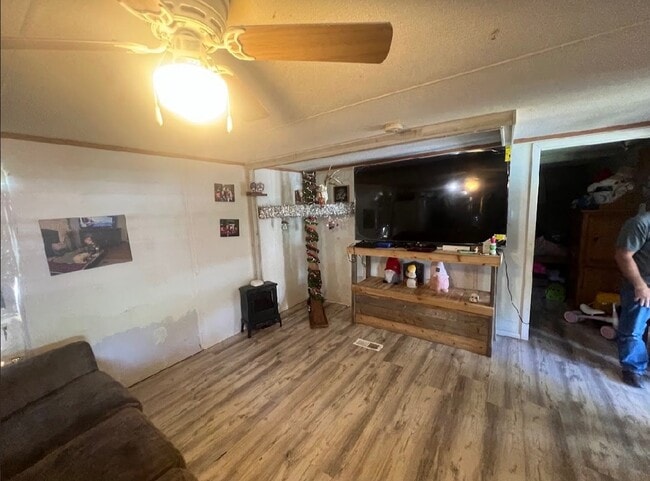 Building Photo - 216 Aztec Way