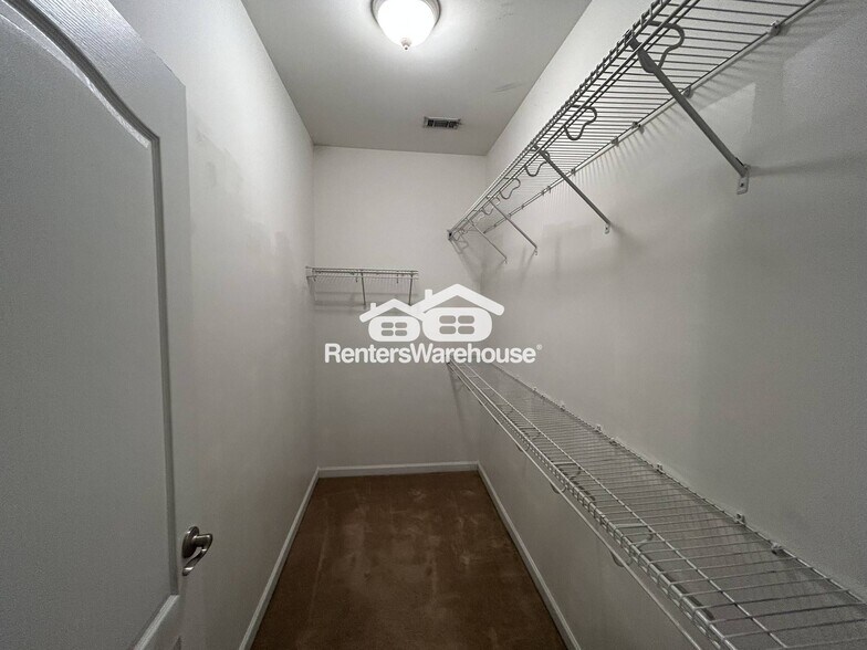 Building Photo - 6120 Edgefield Ln