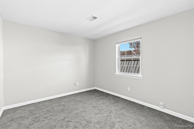 Building Photo - 162 Princeton Dr