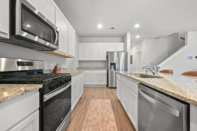 Building Photo - 13309 Silver Blazer Dr