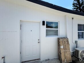 Building Photo - 11000 SW 47th Terrace