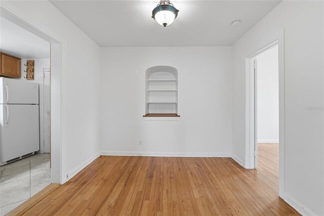 Building Photo - 807 N Thornton Ave
