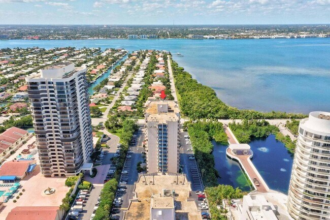 Building Photo - 4200 N Ocean Dr