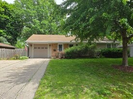 Building Photo - 4509 Wakonda Pky