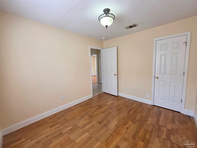 Building Photo - 1028 Antigua Cir