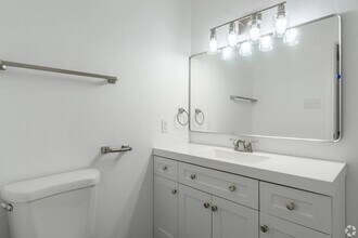 Building Photo - 1000 River Bend Dr