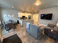 Building Photo - 1620 8th Ave N