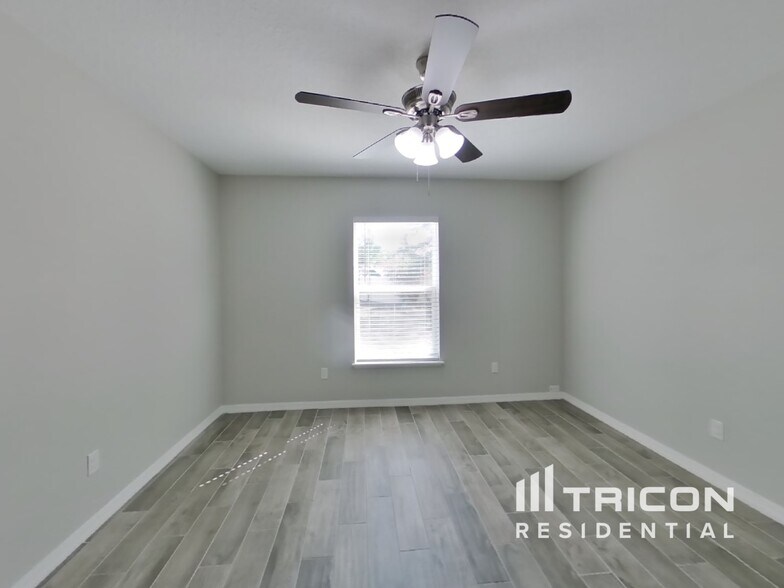 Building Photo - 15811 Surfbird Ct