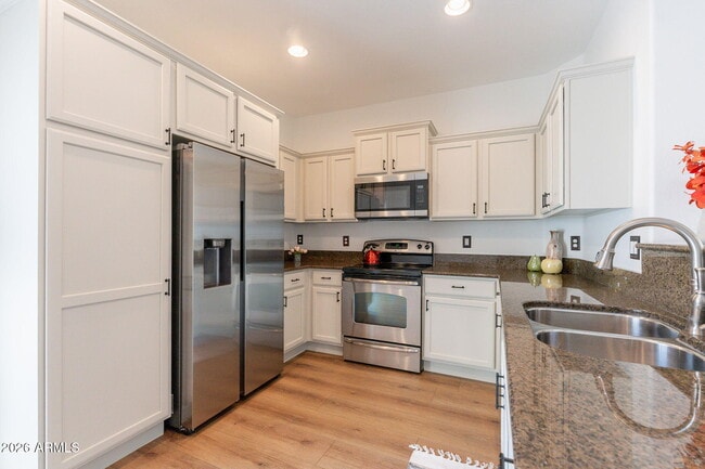 Building Photo - 5344 W Molly Ln