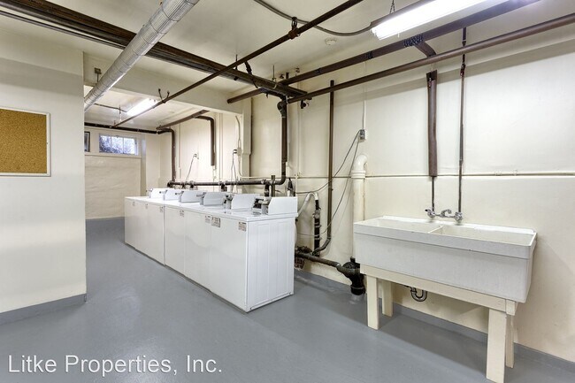 Building Photo - 1501-1515 Sutter St