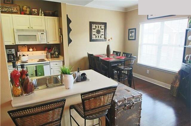 Building Photo - 11615 Tomahawk Creek Pky