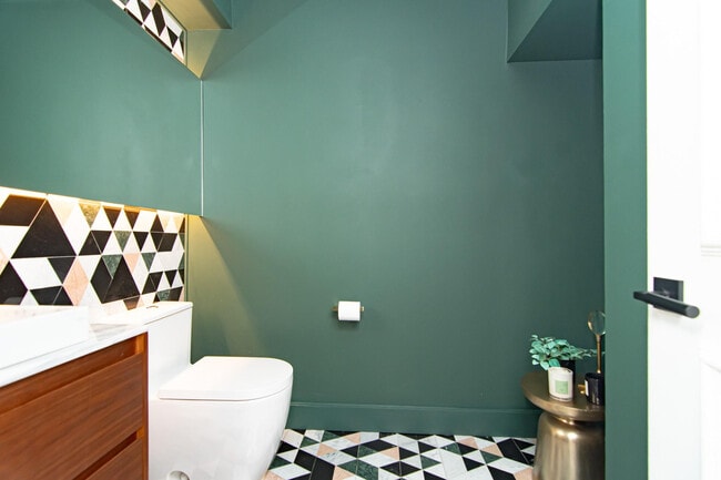 Building Photo - 8208 Twin Lake Dr