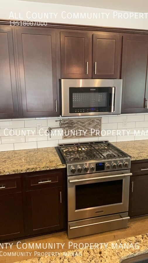 Building Photo - 25255 High Plains Ct