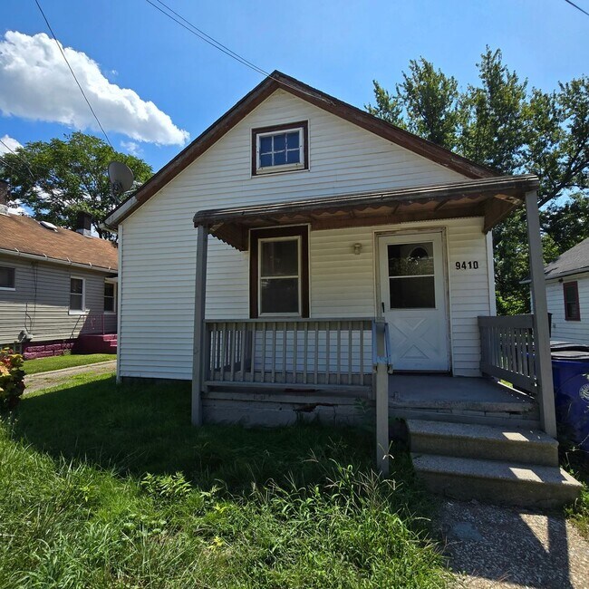 Building Photo - 9410 Reno Ave