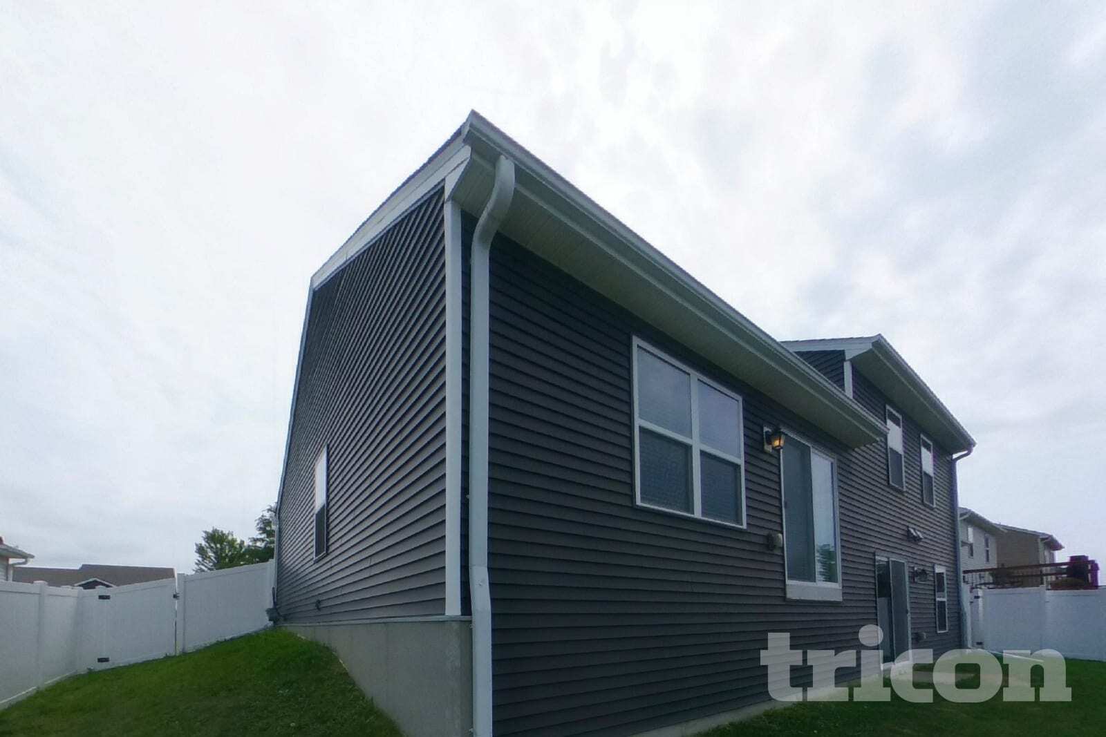 Building Photo - 15225 Emory Ave