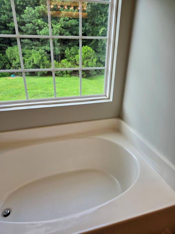 Building Photo - 945 Ujamaa Dr