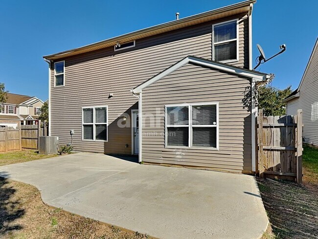 Building Photo - 625 Latimer Way