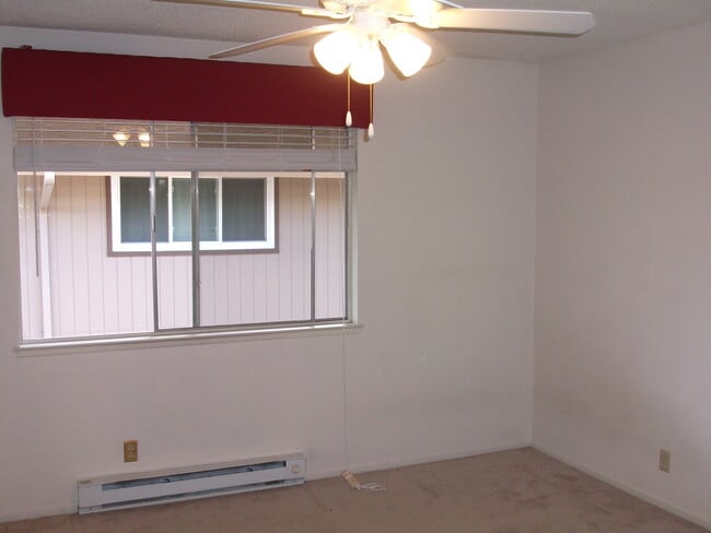 Building Photo - Cozy Condo in the Heart of Santa Clara.