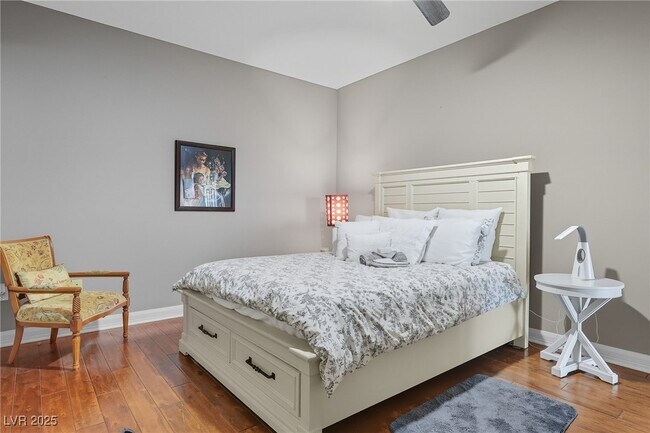 Building Photo - 150 S Las Vegas Blvd