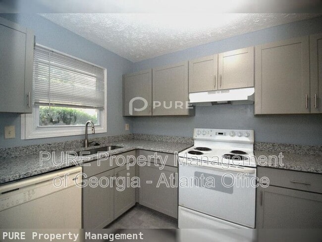 Building Photo - 1668 Wynndowne Trl SE