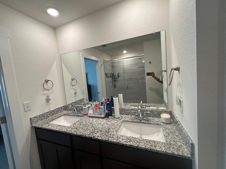 Building Photo - 258 Fawn Ridge Dr