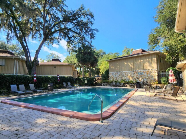 Building Photo - 507 NW 39th Rd