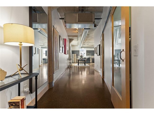 Building Photo - 918 N 3rd St