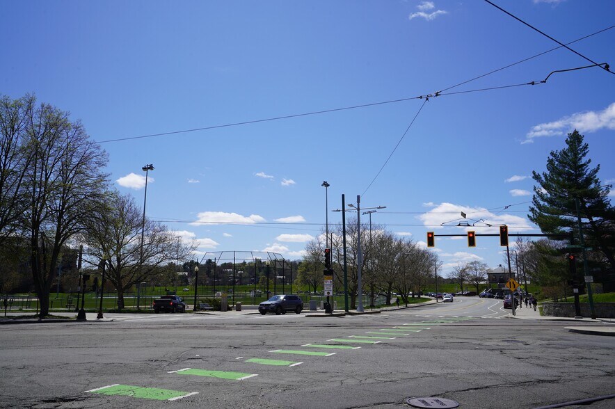 Building Photo - 4 Ayr Rd