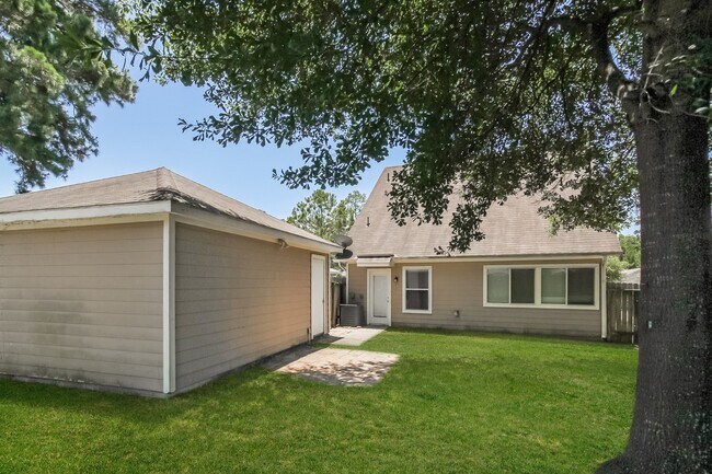 Building Photo - 419 Laurel Sage Dr