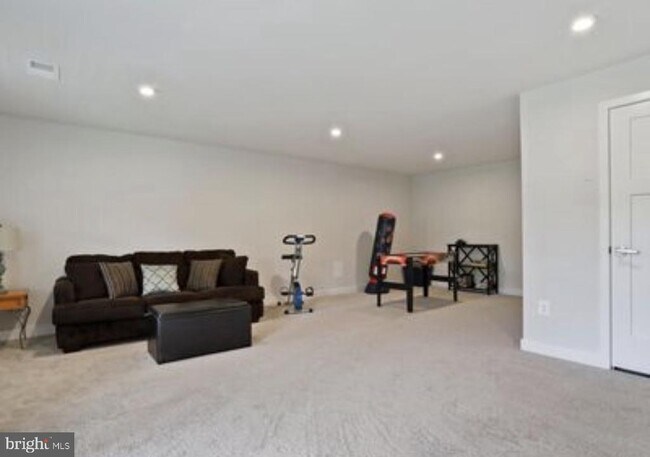 Building Photo - 211 Ontario Dr