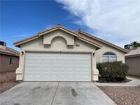 Building Photo - 8476 W Gilmore Ave