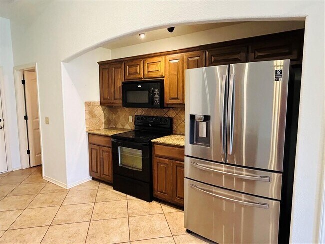 Building Photo - 471 Verona Way