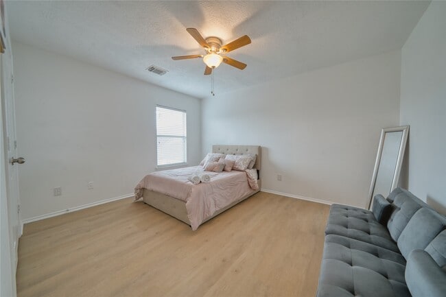 Building Photo - 9610 Beckwood Post Dr