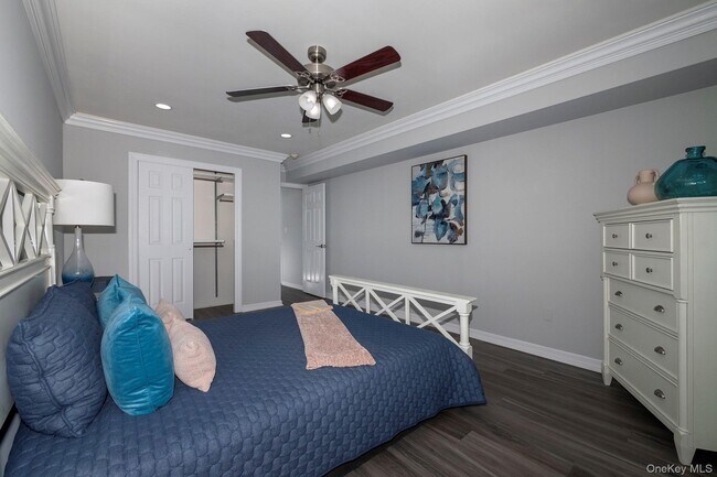 Building Photo - 28 Mainsail Dr