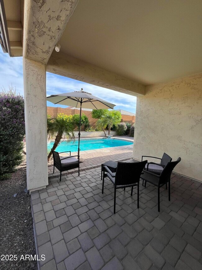 Building Photo - 26087 W Tonto Ln